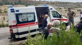 Denizli'de Otomobil Şarampole Yuvarlandı, Sürücü Hafif Yaralandı