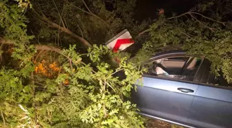 Bursa'da Motosiklet ve Otomobil Çarpıştı: 1 Yaralı