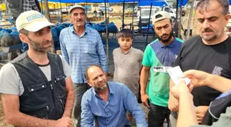 Adana'da Polis Kurban Satıcılarını Dolandırıcılığa Karşı Uyardı