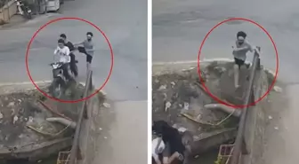 Sulama kanalına uçan motosikletten son anda köprüye tutunarak kurtuldu