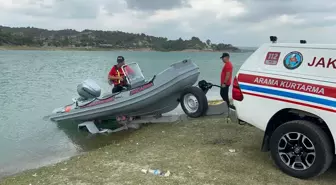 Adana'da Tekneyle Açılan Genç, Suya Düşerek Kayboldu