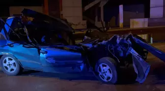TIR'a arkadan çarpan otomobil hurdaya döndü