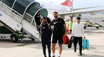 Vanspor, TFF 2. Lig Play-Off Maçı İçin Kayseri'ye Özel Uçakla Geldi