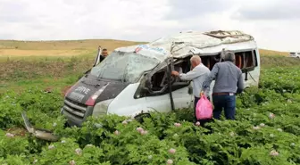 Amasya'da Minibüs Kazası: 1 Ölü, 4 Yaralı
