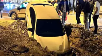 Polatlı'da Açık Çukura Düşen Otomobil Vatandaşları Tedirgin Etti