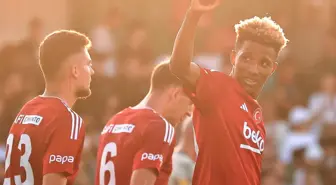 Beşiktaş ilklerin yaşandığı gecede üçüncülüğü son anlarda kaptırdı