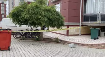 2 yaşındaki bebek 5'inci kattan beton zemine düşerek hayatını kaybetti