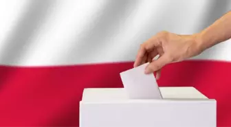 Polonya'da Cumhurbaşkanlığı Seçiminde Oy Verme Süreci Başladı