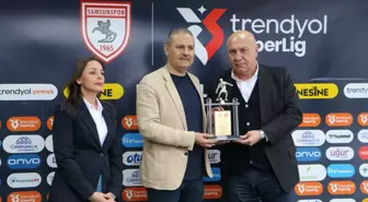 Samsunspor Kulüp Başkanı Yüksel Yıldırım'a Bağımlılıkla Mücadele Ödülü