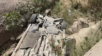 Şırnak'ta Uçuruma Yuvarlanan Otomobilde 5 Yaralı