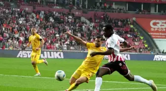 Samsunspor ve Kayserispor Golsüz Beraberlikle İlk Yarısını Tamamladı