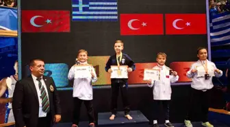 Sandıklı Yıldız Gençlik Spor Kulübü Balkan Çocuklar Karate Şampiyonası'nda Şampiyon Oldu