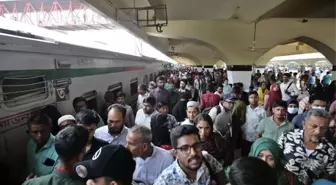 Kurban Bayramı İçin Tren İstasyonlarında Yoğunluk