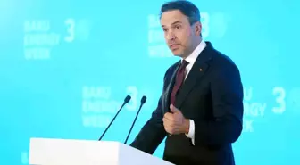 Bakan Bayraktar, Bakü'de 30. Uluslararası Hazar Petrol ve Doğalgaz Fuarı'na katıldı