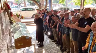 Demet Akalın, Kuzeninin Cenaze Törenine Katıldı