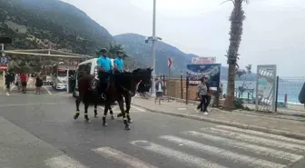 Fethiye'de Atlı Jandarma Timi Göreve Başladı