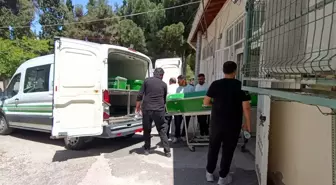 Gaziantep'te Kaza Sonucu Hayatını Kaybedenlerin Cenazeleri Teslim Edildi