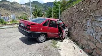 Gümüşhane'de Otomobil Kazası: 2 Yaralı