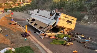 Hatay'da midibüs devrildi: 25 yaralı