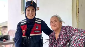 Jandarma Ekiplerinden Yaşlılara Vefa Ziyareti