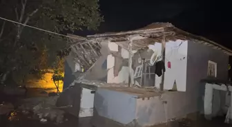 Kırşehir'de Şiddetli Sel: 1 Ev Yıkıldı, 3 Ev Tahliye Edildi