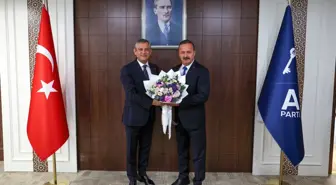 Özgür Özel, Anahtar Parti'yi ziyaret etti