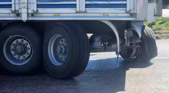 Bandırma'da Tır Trafiği Tehlikeye Sokuyor: Kavşak Daralması Sorunu