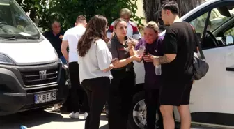 Antalya'da Aracının Yanında Yatan Bir Kişi Hayatını Kaybetti