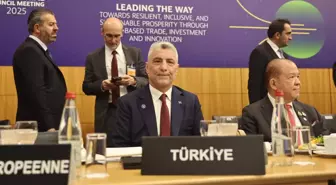 Ticaret Bakanı Ömer Bolat, OECD Bakanlar Konseyi Toplantısı'na Katıldı
