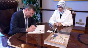 Cumhurbaşkanı Yardımcısı Yılmaz kurban vekaletini Türk Kızılay'a verdi
