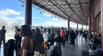 Eskişehir Otogarı'nda Bayram Yoğunluğu ve Ek Seferler