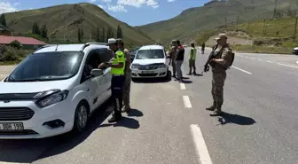 Hakkari'de Trafik Denetimleri Sıklaştırıldı