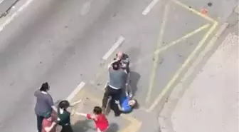 Kadıköy'de Boşanmış Eşler Arasında Sokak Ortasında Kavga: Baba Gözaltına Alındı