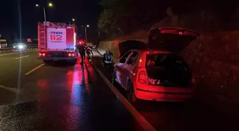 Kocaeli'de Seyir Halindeki Otomobil Alev Aldı