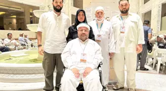 SMA hastası gencin hastalığı hac vazifesine engel olmadı