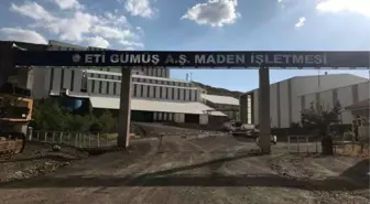Elazığ'da İşçiler, Maaşları İçin Eylemde
