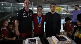Adem Asil Avrupa Şampiyonası'nda İki Altın Madalya Kazandı