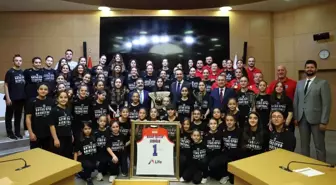 BOTAŞ Spor Kulübü Şampiyonları Enerji Bakanı ile Buluştu