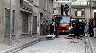 Konya'da Eşinden Boşanan Şahıs, Evini Ateşe Verip Bıçakla Kendine Zarar Vermeye Çalıştı
