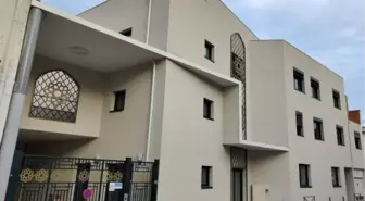Fransa'da Camiye Girip Kur'an Yakan Şüpheli Yakalandı