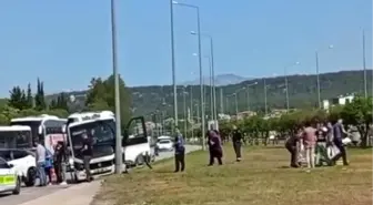 Antalya'da Freni Patlayan Minibüs Kaza Yaptı: 4 Yaralı