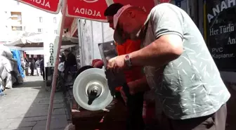 Kars'ta Kurban Bayramı İçin Bıçaklar Bileniyor