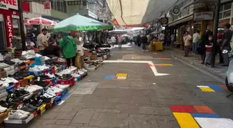 Zonguldak'ta Esnaflar Kurban Bayramı Öncesi Kaldırımlara Tezgah Açtı