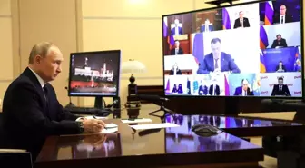 Putin, Kiev Rejimini Terör Örgütü Olarak Nitelendirdi