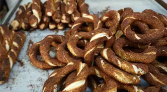 Vedat Milor'un İzmit Simidi Övgüsü Tartışma Yarattı
