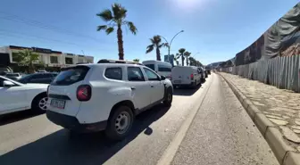 Bodrum'da Kurban Bayramı Yoğunluğu: Araç Kuyrukları Uzadı