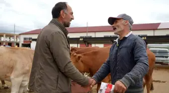 Bayburt'ta Kurban Pazarı Hareketli Geçti