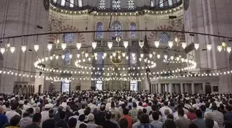 Diyanet açıkladı! İşte il il bayram namazı saatleri