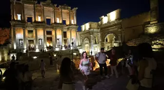 Efes Antik Kenti'nde gece müzeciliği başladı