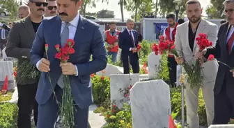 Hatay'da Şehitlikler ve Deprem Mezarları Ziyaret Edildi